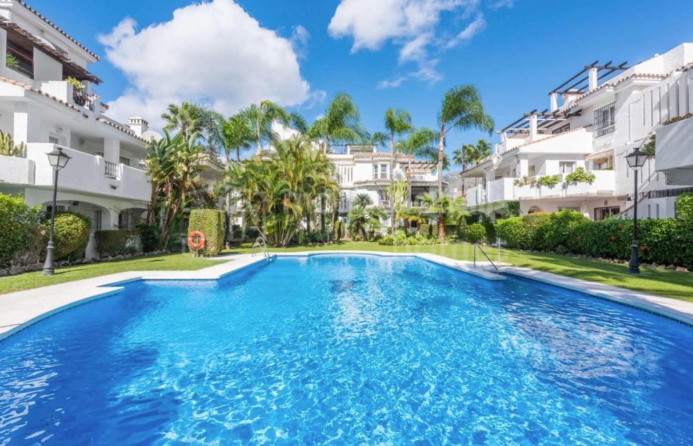 Villa 4 Bed House With Pool Walk To Puerto Banus Fast Internet Marbella Exterior foto